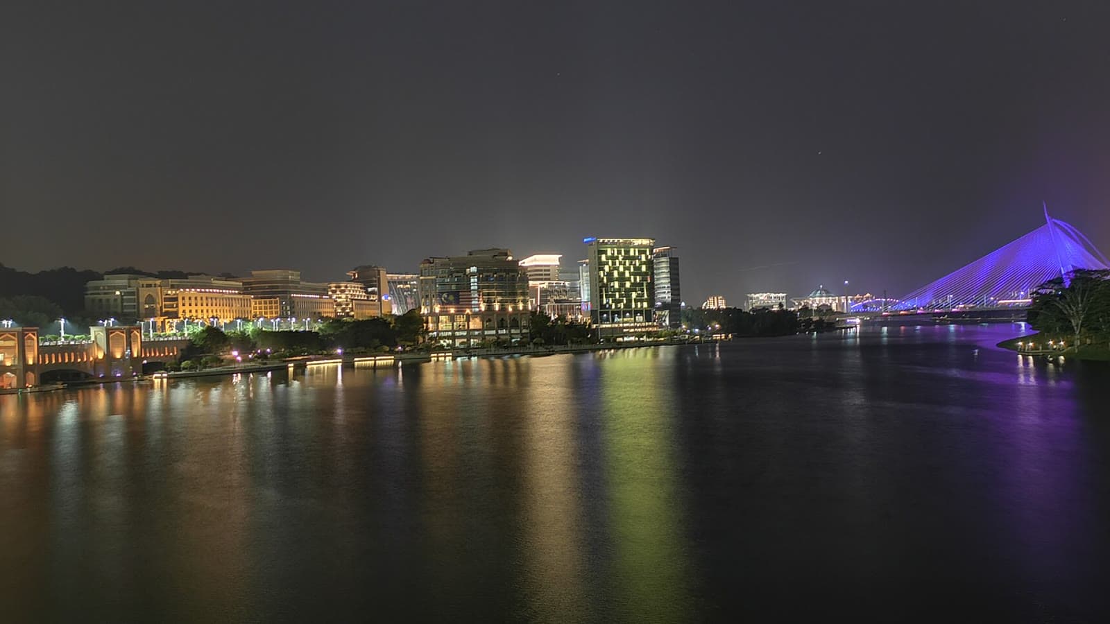 Putrajaya Lakeside Residence, exterior view